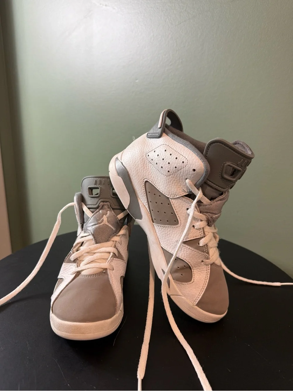 Tyler Jordan 6 retro, gray, and white sides 2,5Y sz